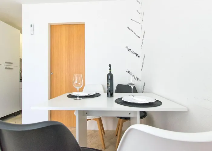 Centar Apartamento Postira